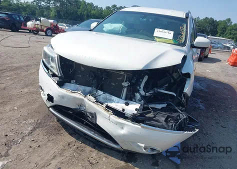 2013 Nissan Pathfinder Sv z USA, uszkodzony, nr VIN 5N1AR2MM3DC613801